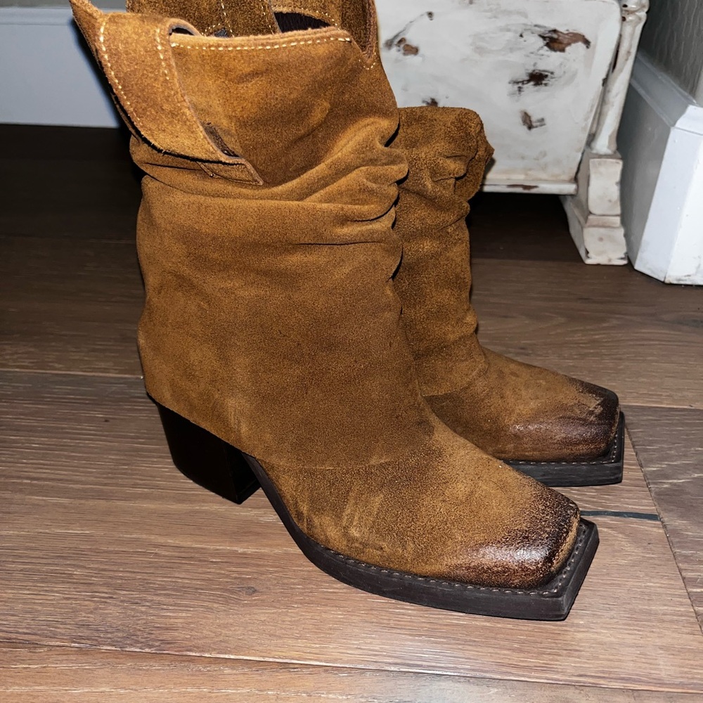 Steve Madden Pia Chestnut Suede Heeled Boots